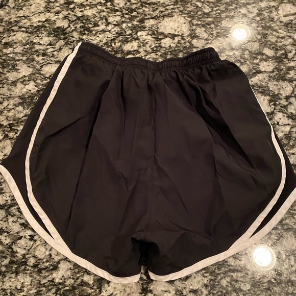 Nike Running Shorts - Picture 3 of 6